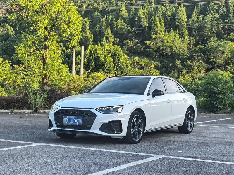 Audi A4L, 2021