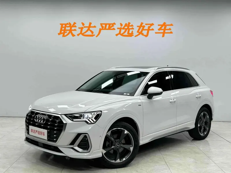 Audi Q3, 2022