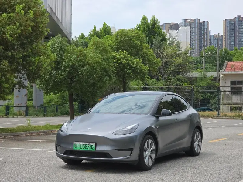 Tesla Model Y, 2022
