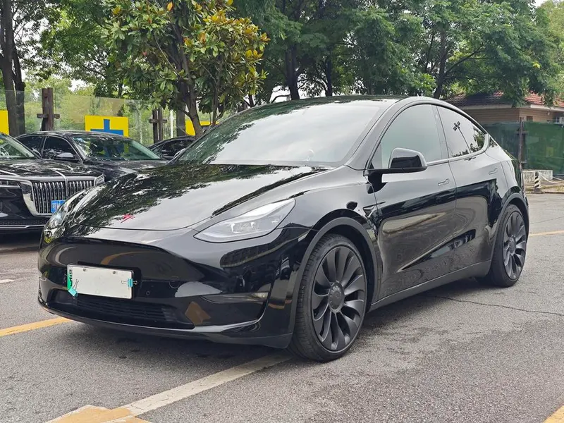 Tesla Model Y, 2022