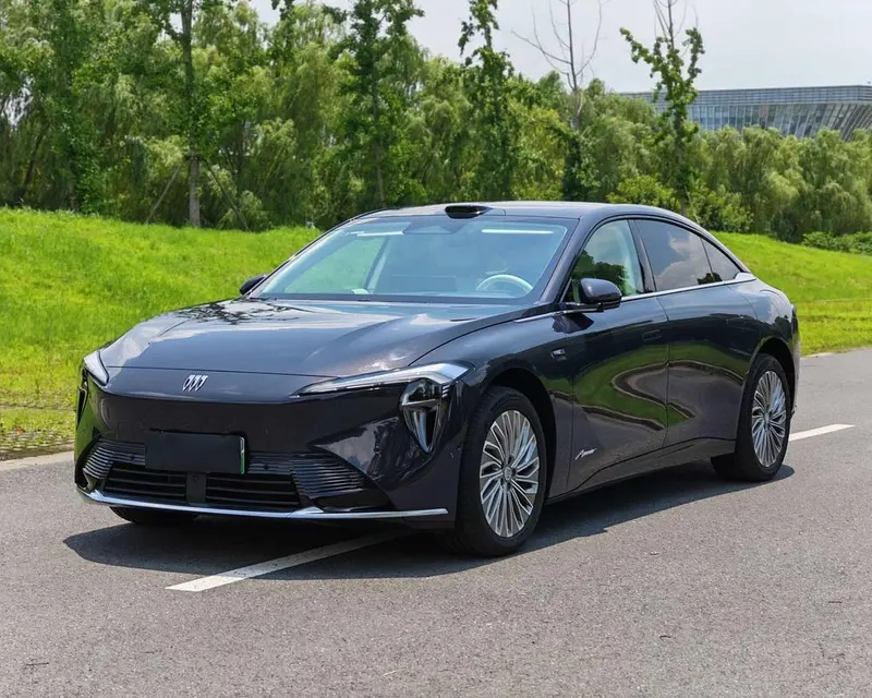Buick Zhijing L7, 2025