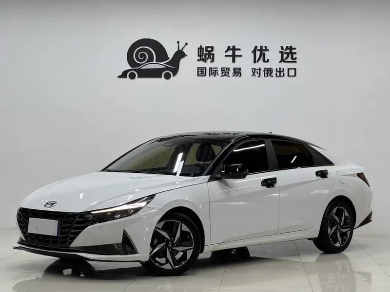 Hyundai Elantra, 2022