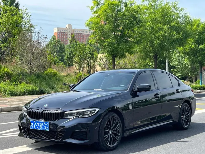 BMW 3-Series, 2022