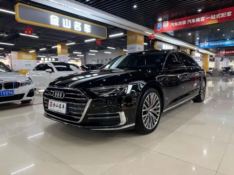 Audi A8, 2022