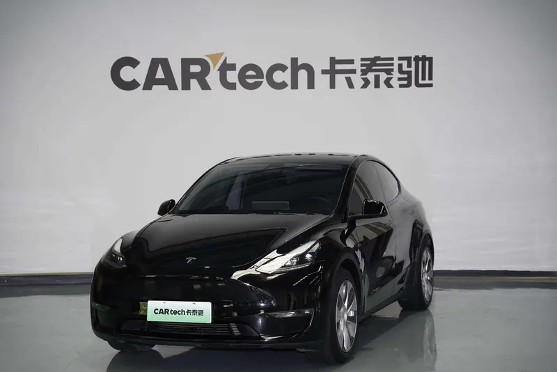 Tesla Model Y, 2021