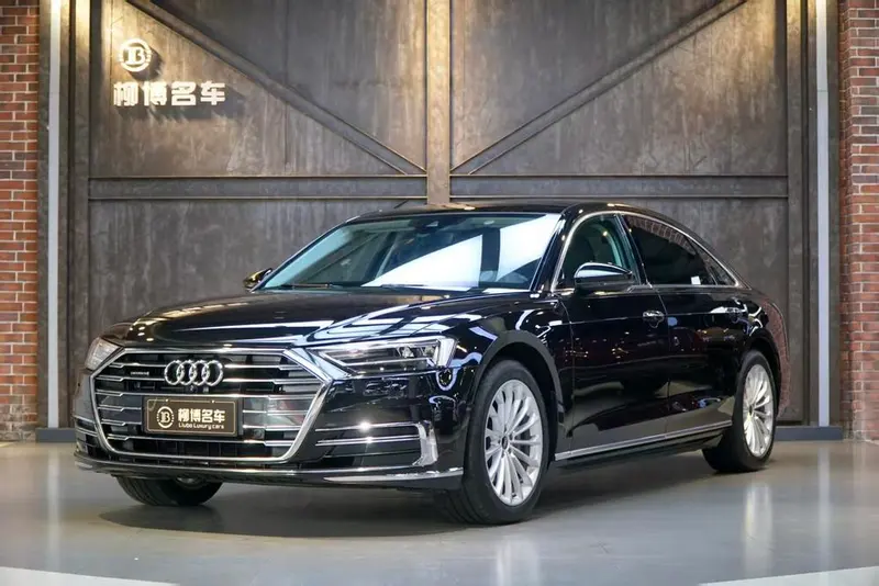 Audi A8, 2022