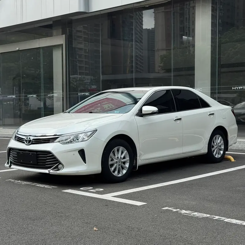 Toyota Camry, 2016