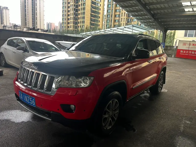 Jeep Grand Cherokee (Import), 2011