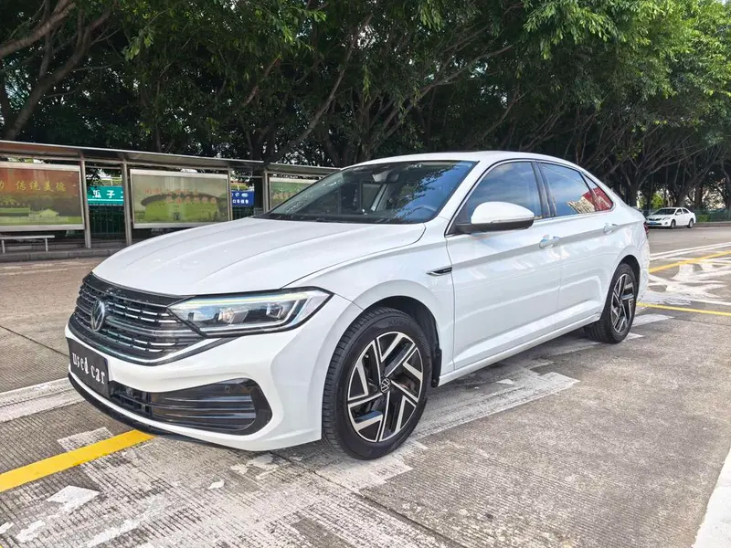 Volkswagen Sagitar, 2023