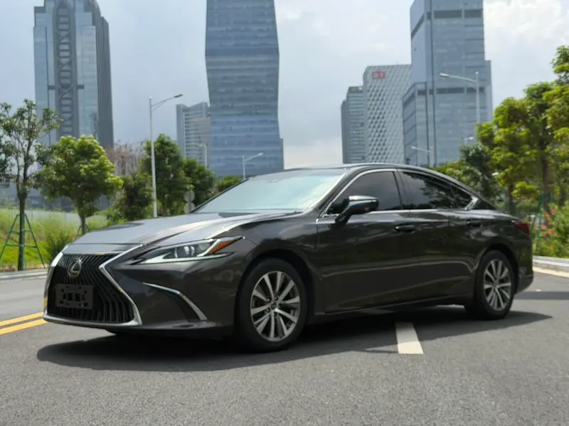Lexus ES, 2018