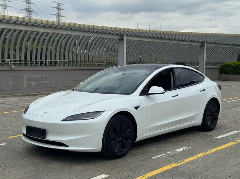Tesla Model 3, 2025