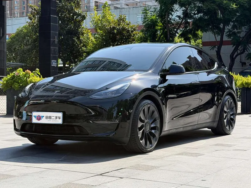 Tesla Model Y, 2022