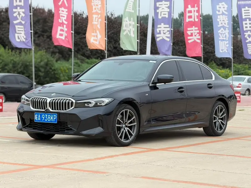 BMW 3-Series, 2023