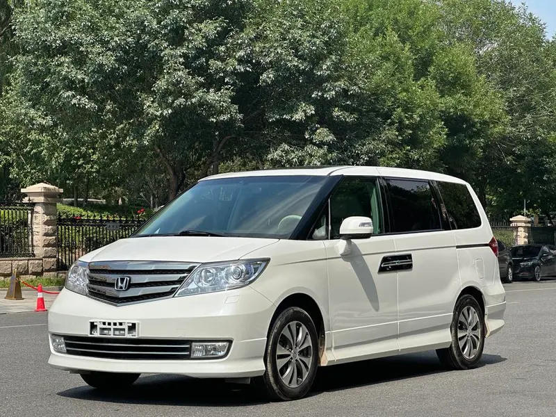 Honda Elysion, 2015