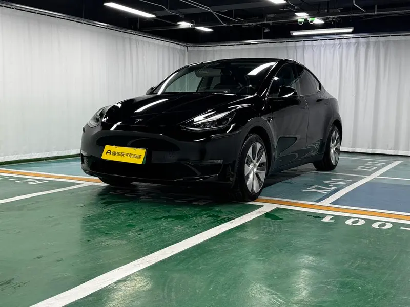 Tesla Model Y, 2022