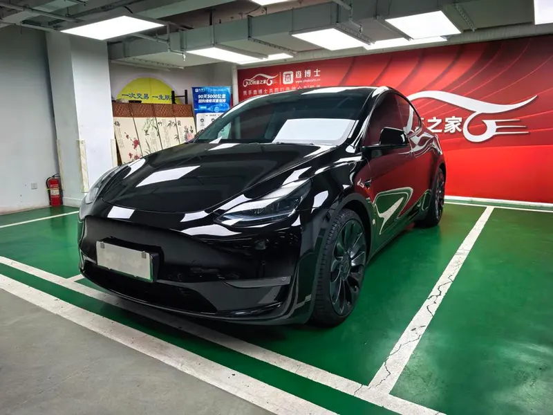 Tesla Model Y, 2022