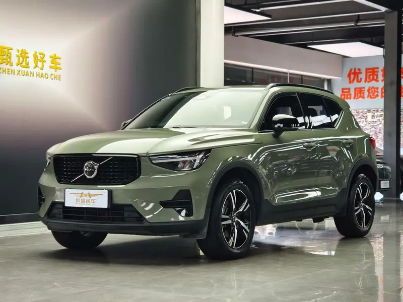 Volvo XC40, 2024