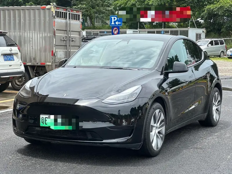 Tesla Model Y, 2022
