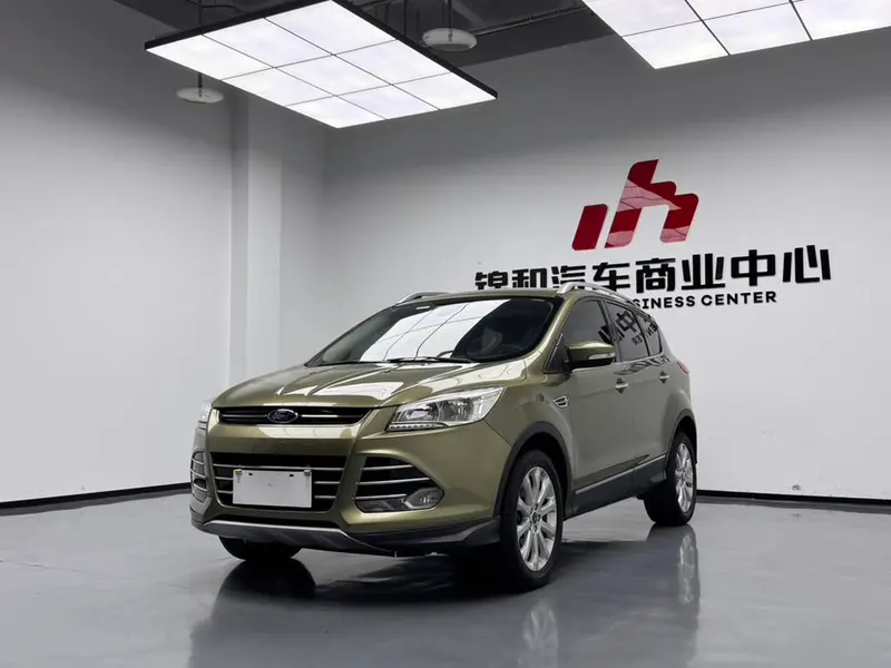 Ford Kuga, 2015