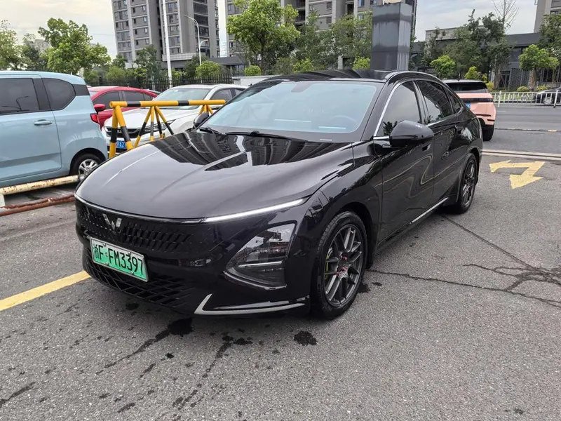 Wuling Starlight PHEV, 2023