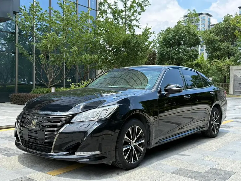 Toyota Crown, 2018