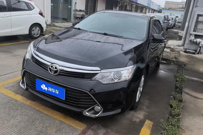Toyota Camry, 2016