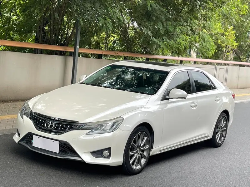 Toyota Reiz, 2013