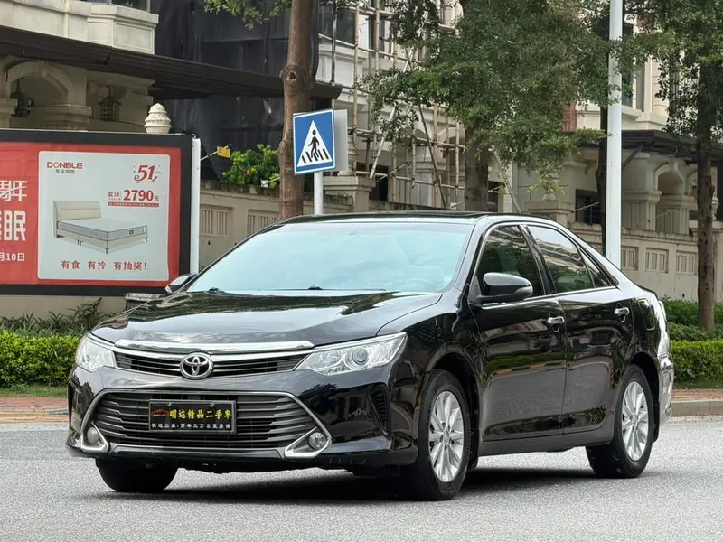 Toyota Camry, 2015