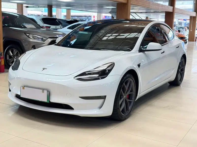 Tesla Model 3, 2021