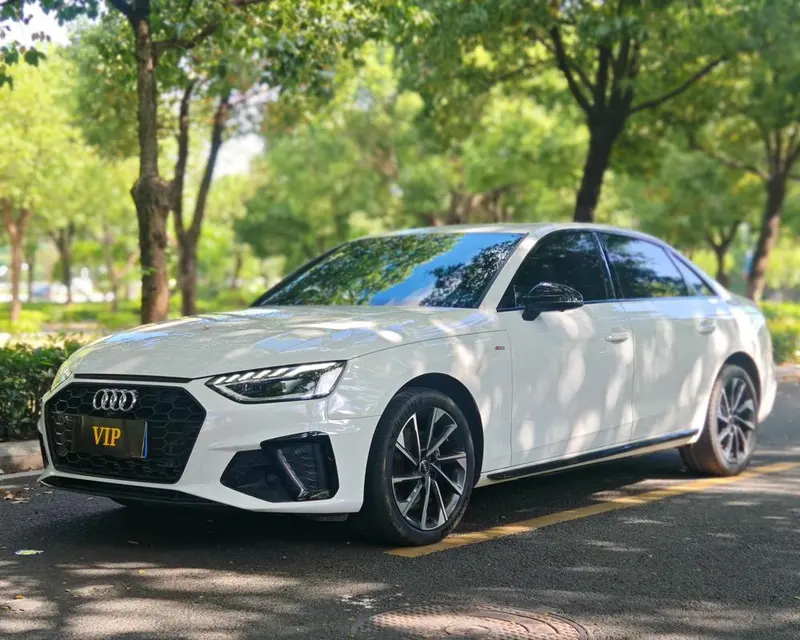 Audi A4L, 2023