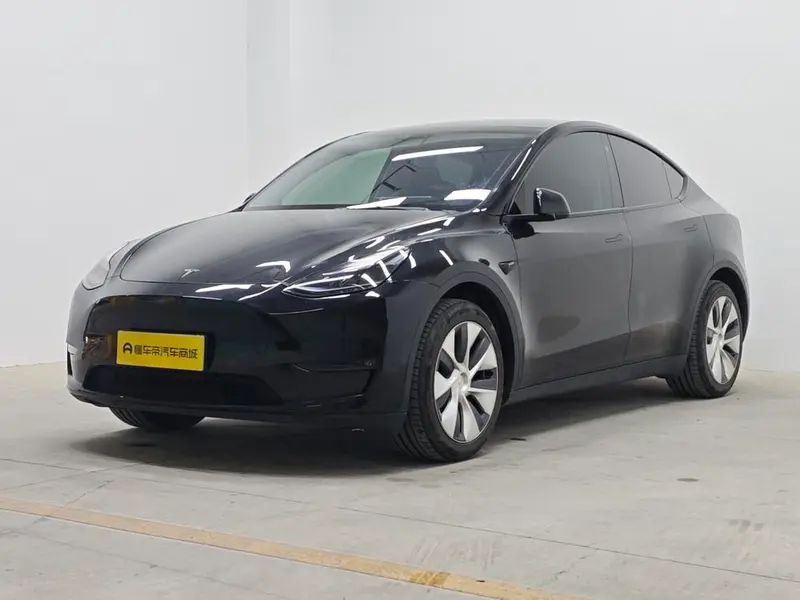 Tesla Model Y, 2022