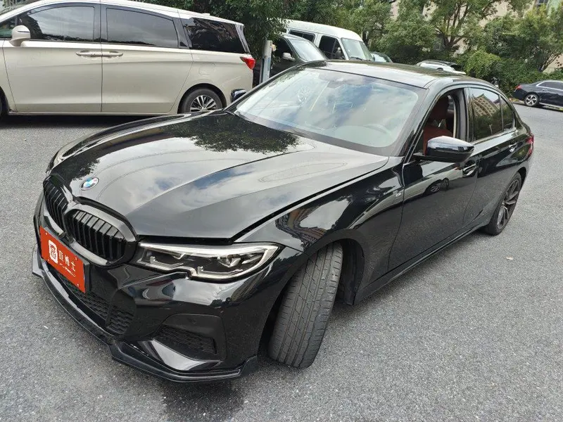 BMW 3-Series, 2022