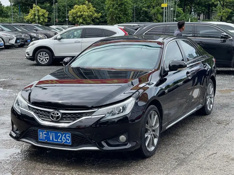 Toyota Reiz, 2013