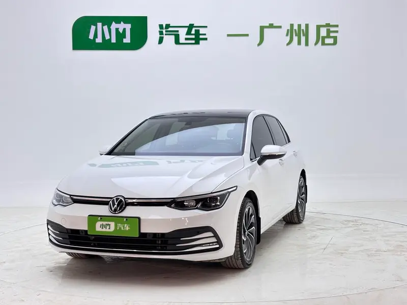 Volkswagen Golf, 2023