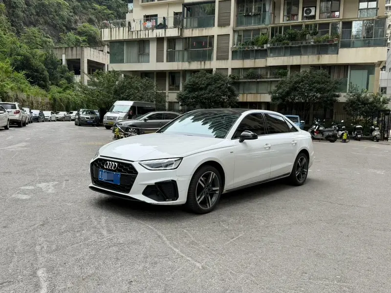 Audi A4L, 2022