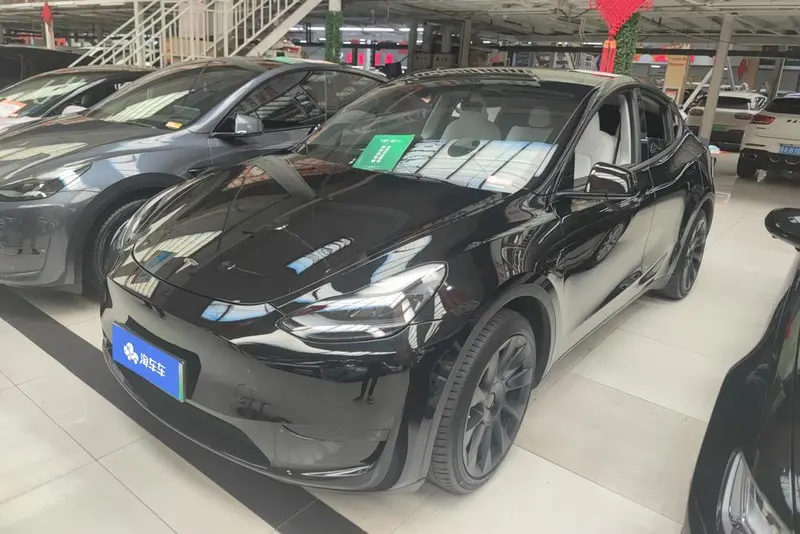 Tesla Model Y, 2022