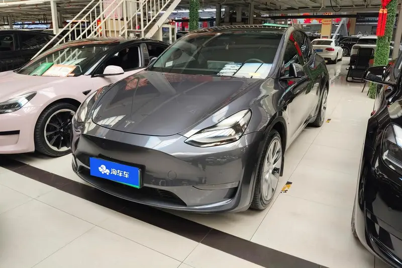 Tesla Model Y, 2021