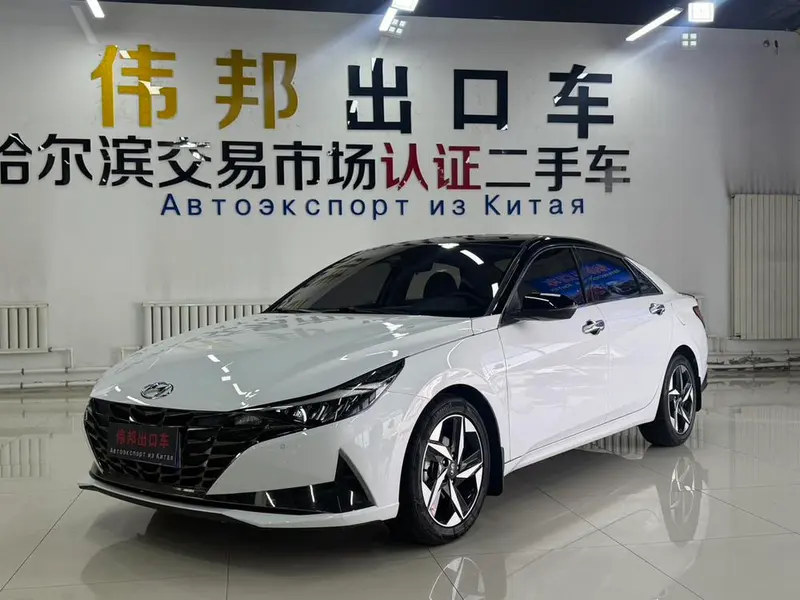 Hyundai Elantra, 2022