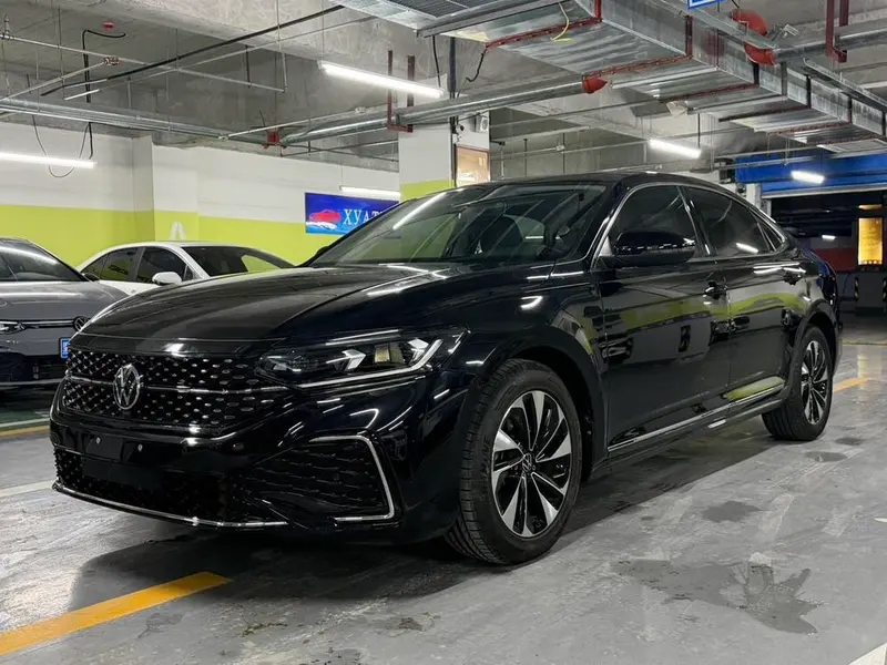 Volkswagen Passat, 2022