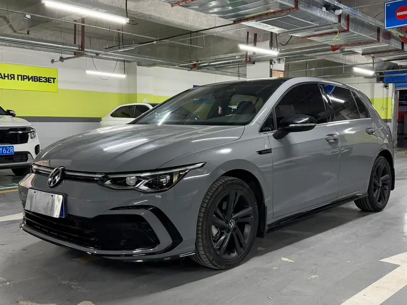 Volkswagen Golf, 2023