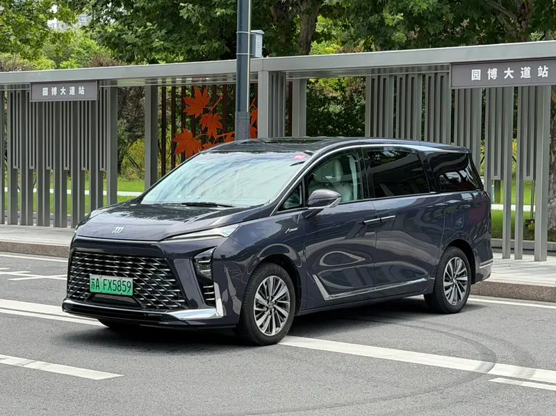 Buick GL8 PHEV, 2026