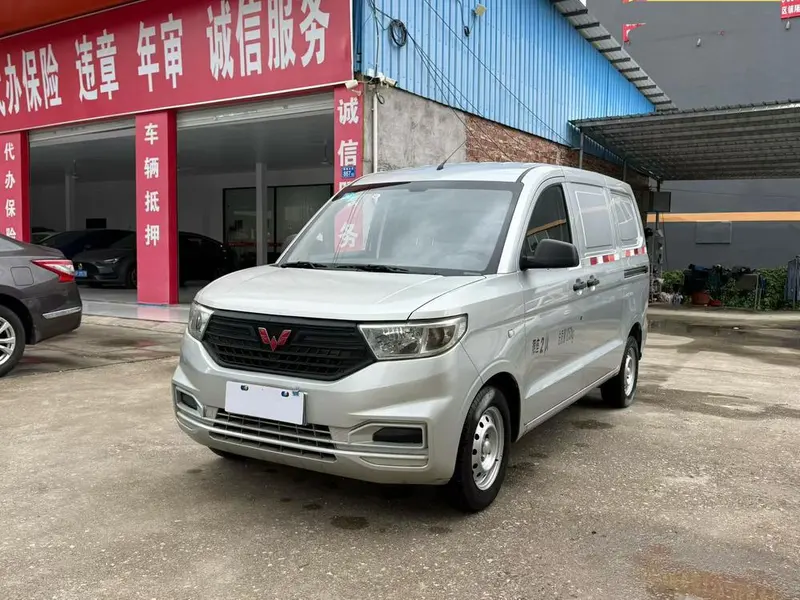 Wuling Hongguang V, 2019