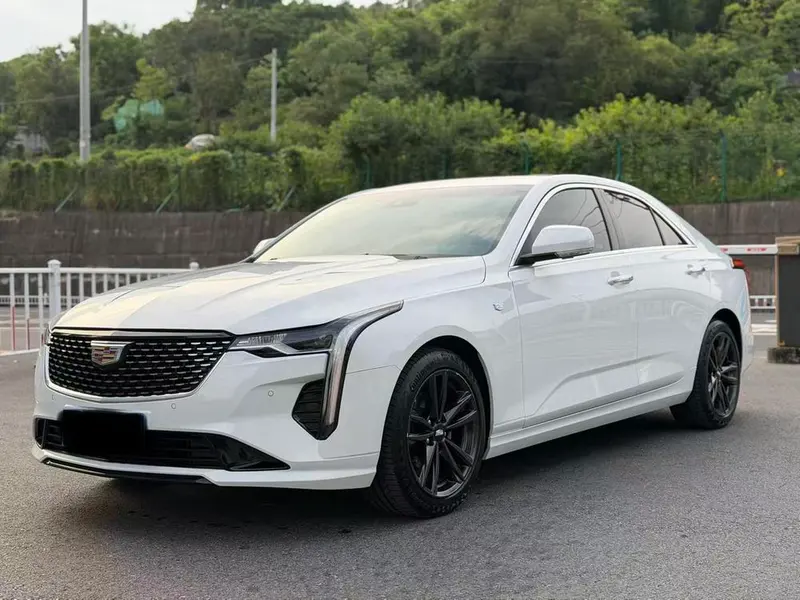 Cadillac CT4, 2022