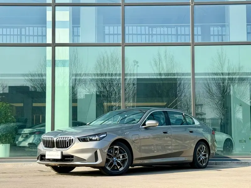 BMW i5, 2024