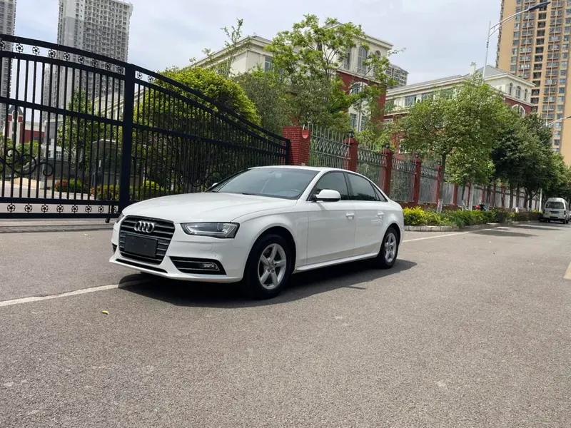 Audi A4L, 2013