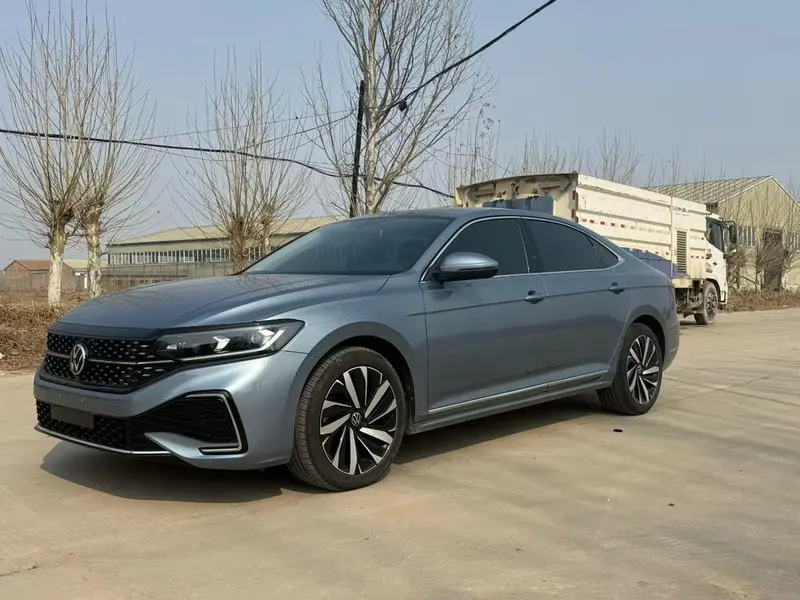 Volkswagen Passat, 2022