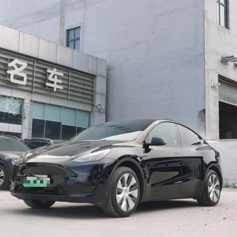 Tesla Model Y, 2022