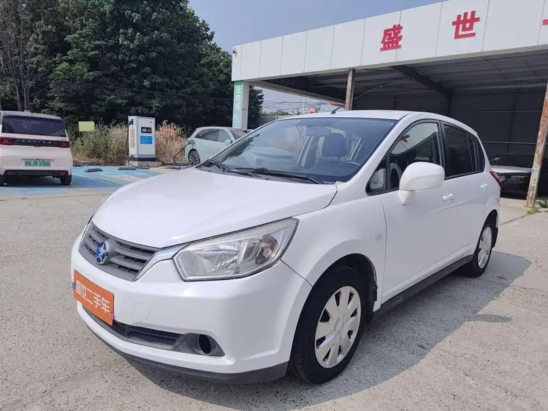 Venucia R50, 2013