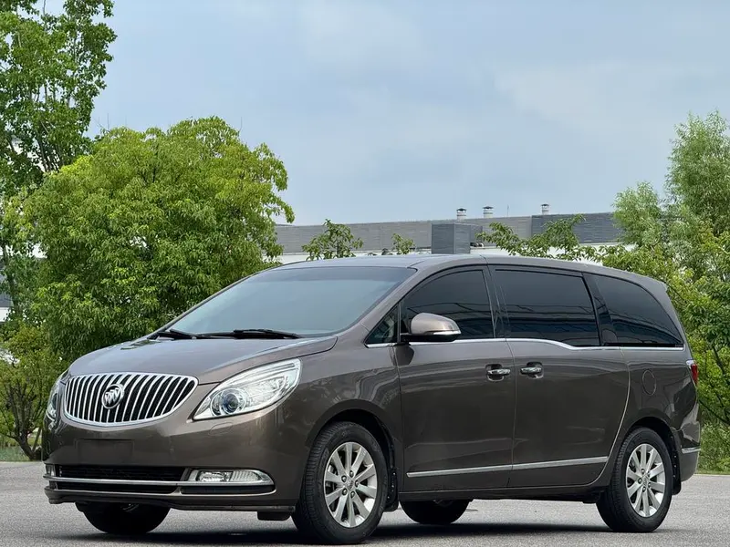 Buick GL8, 2011
