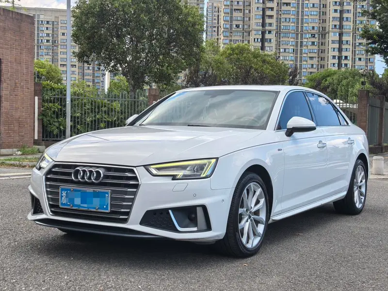 Audi A4L, 2019